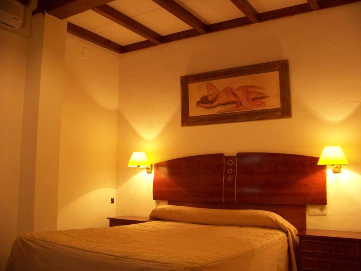 בויויוס פר דל קונדדו Hostal El Lirio חדר תמונה