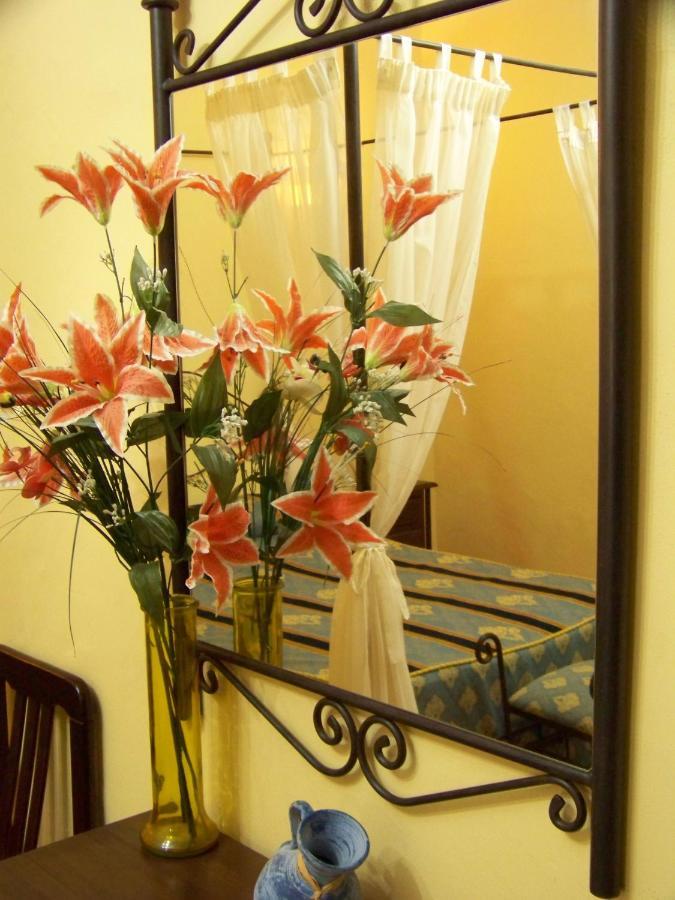 בויויוס פר דל קונדדו Hostal El Lirio חדר תמונה