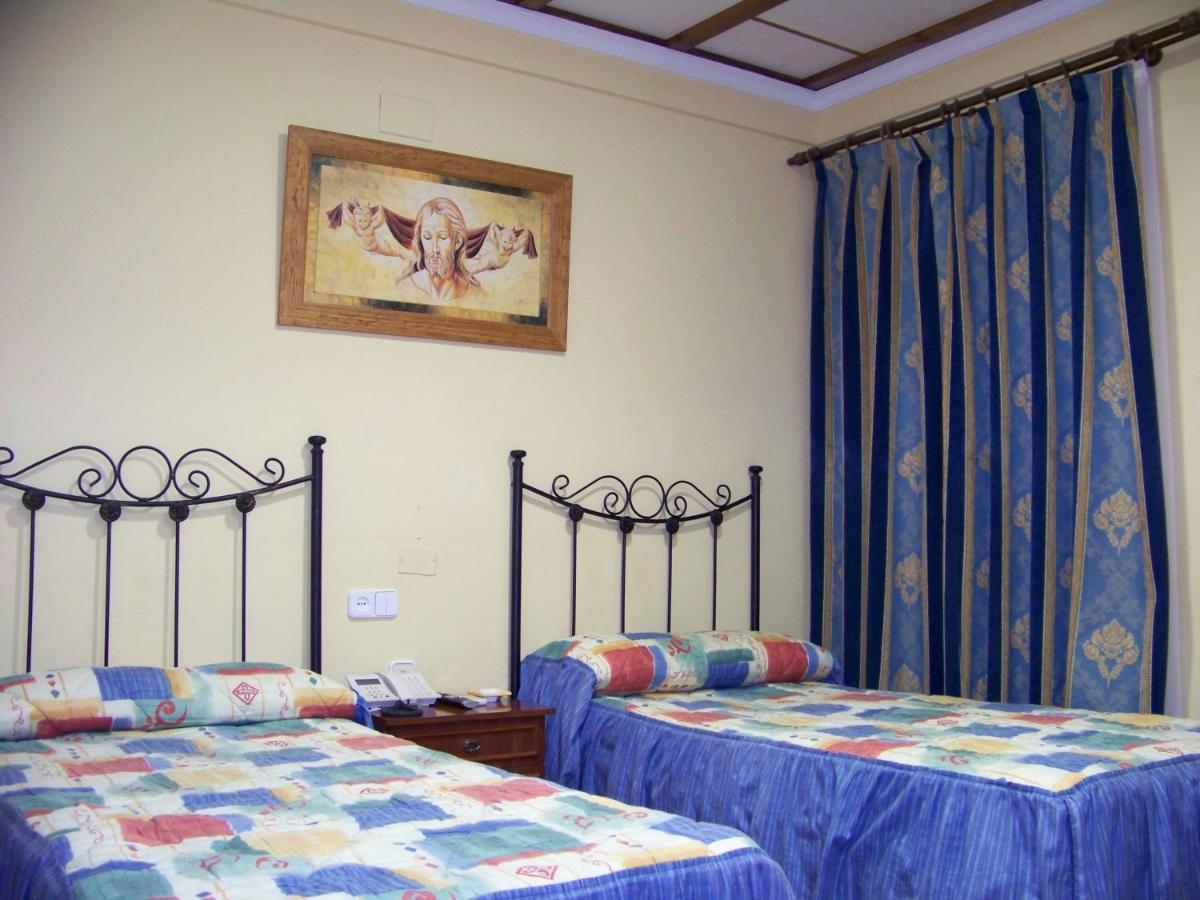 בויויוס פר דל קונדדו Hostal El Lirio חדר תמונה