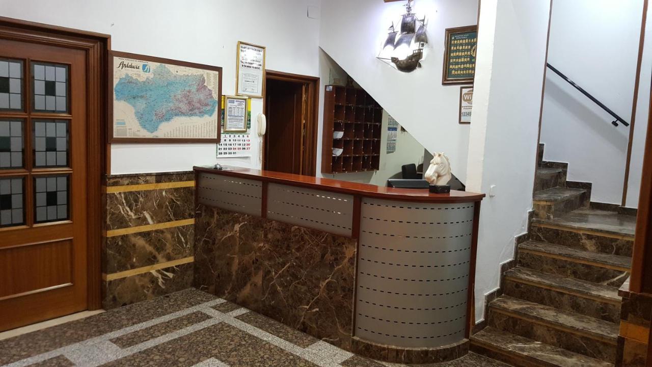 בויויוס פר דל קונדדו Hostal El Lirio מראה חיצוני תמונה