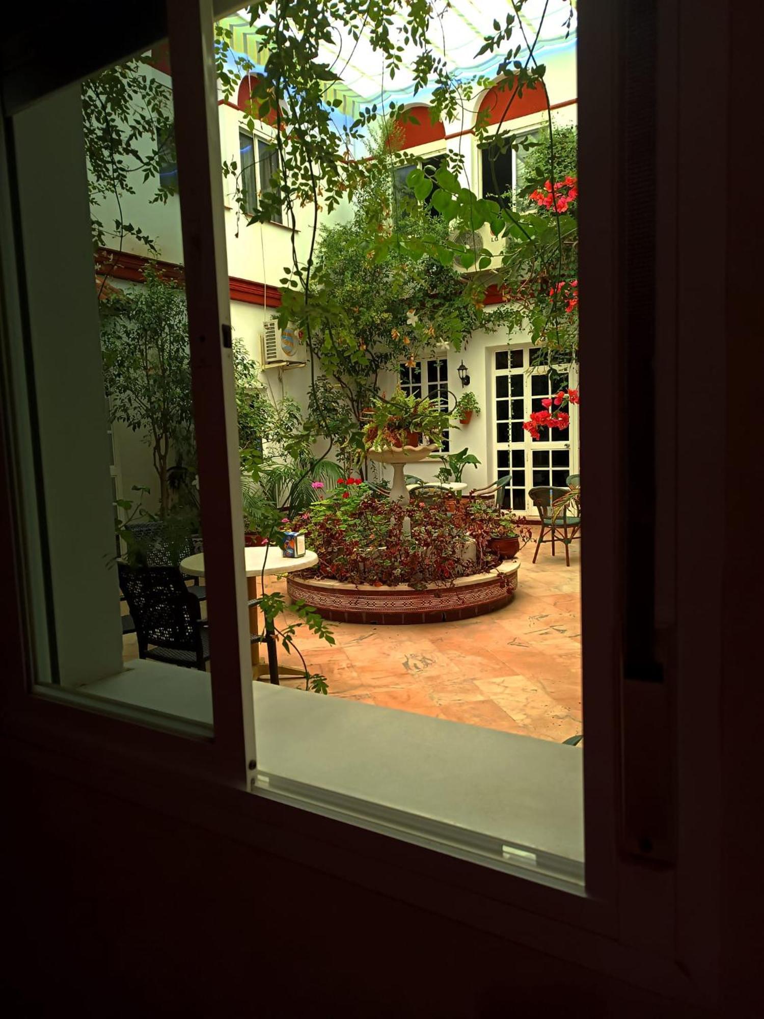 בויויוס פר דל קונדדו Hostal El Lirio מראה חיצוני תמונה