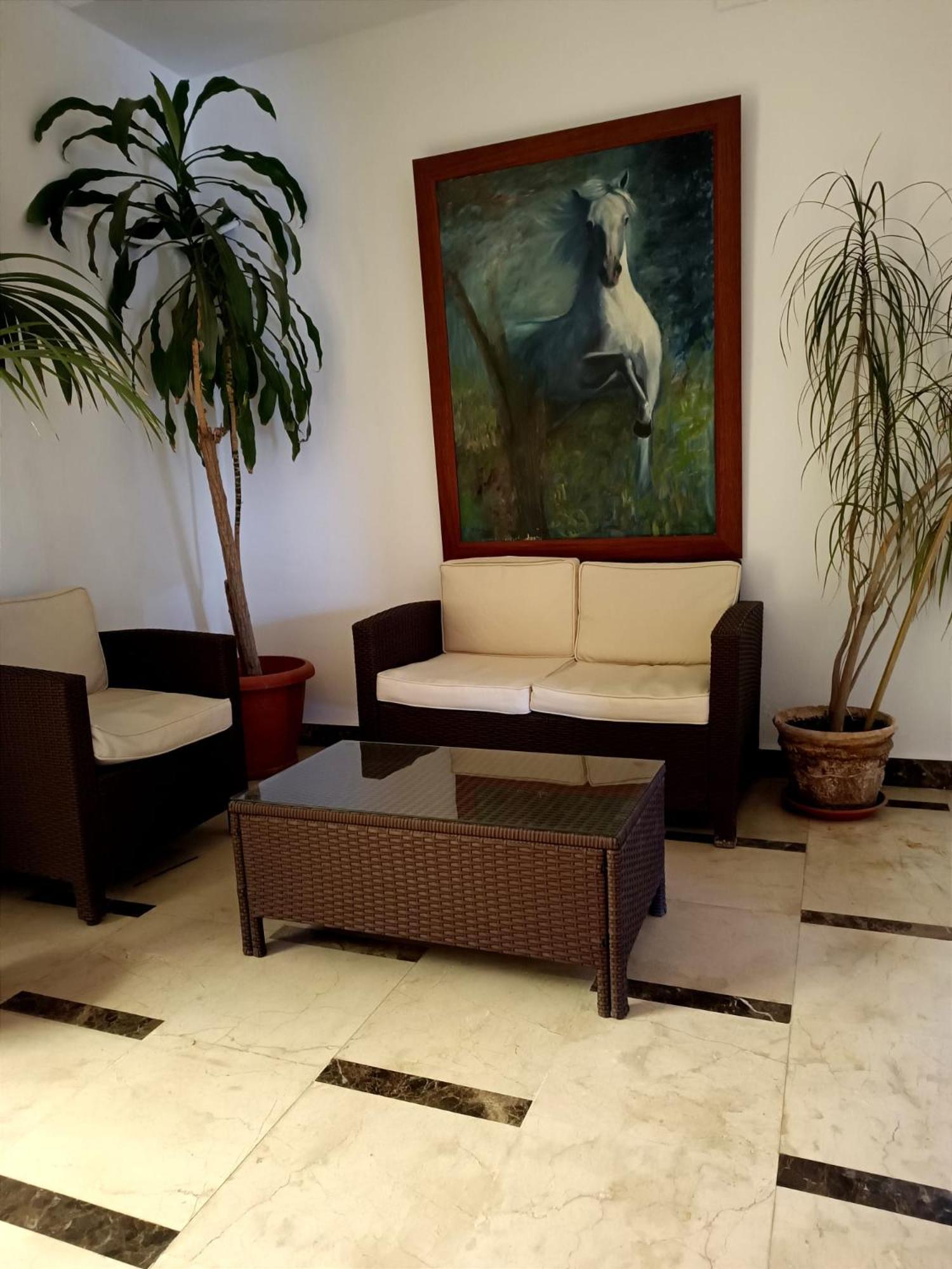 בויויוס פר דל קונדדו Hostal El Lirio מראה חיצוני תמונה