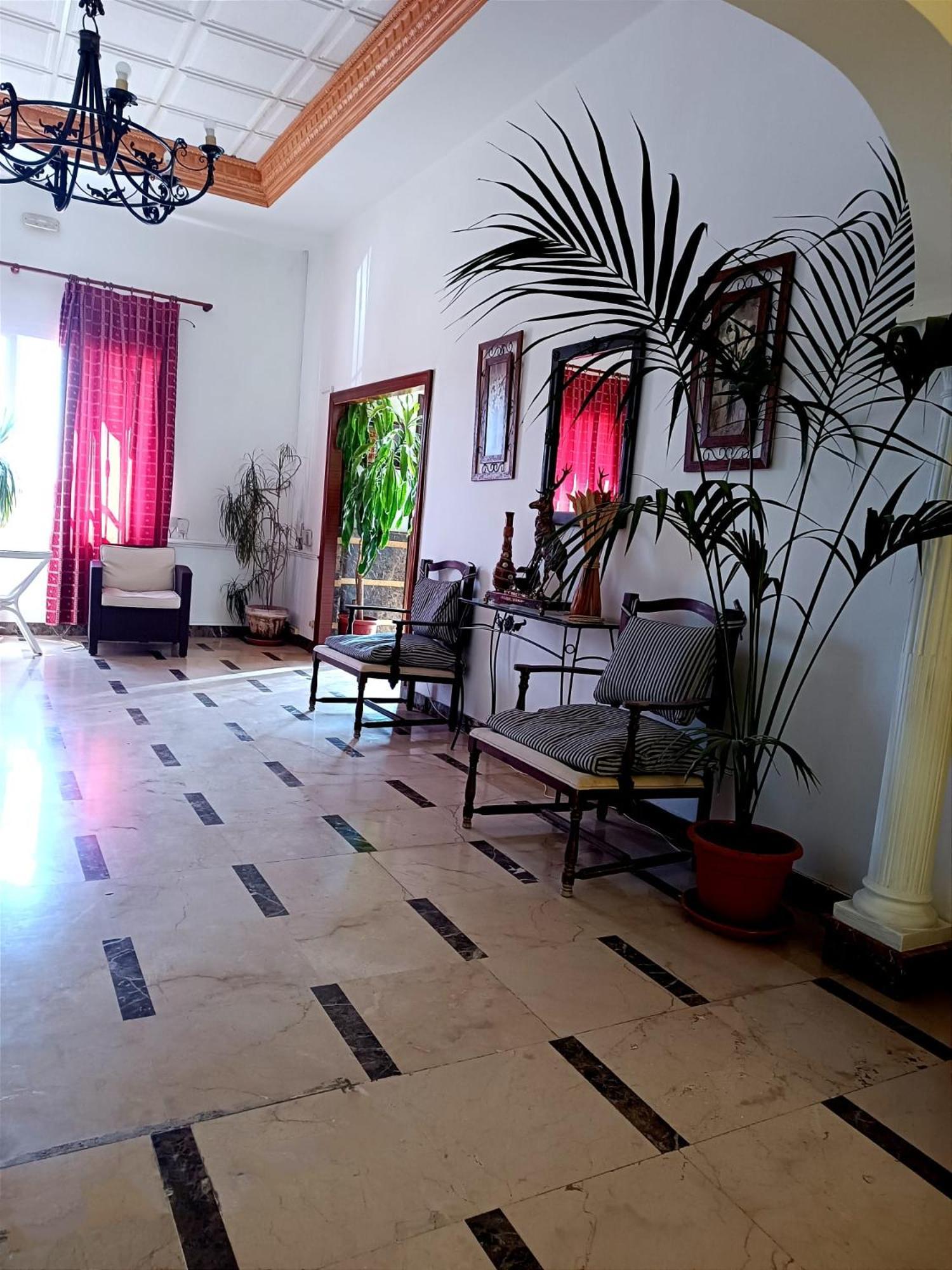 בויויוס פר דל קונדדו Hostal El Lirio מראה חיצוני תמונה