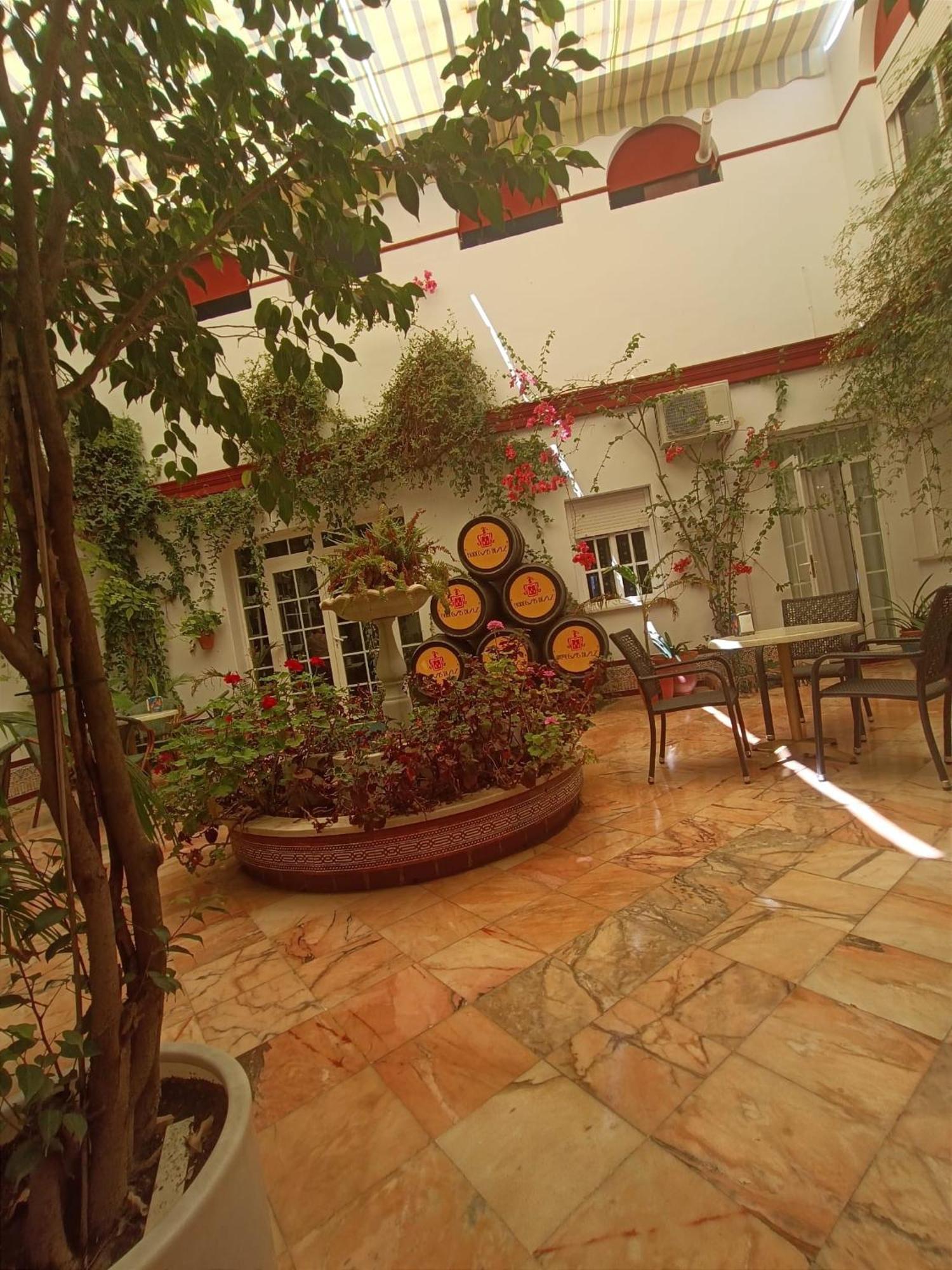 בויויוס פר דל קונדדו Hostal El Lirio מראה חיצוני תמונה